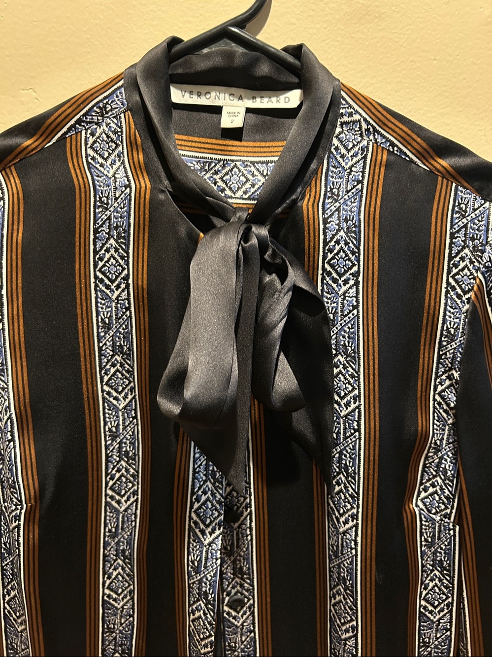 Veronica Beard silk stunning button down shirt - Picture 2 of 6